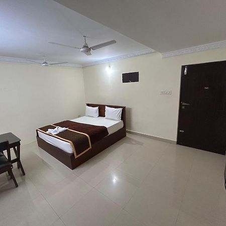 K V Suites Kochi Eksteriør bilde