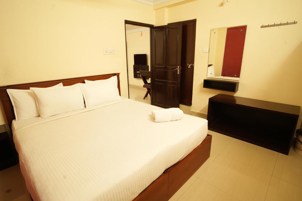 K V Suites Kochi Eksteriør bilde