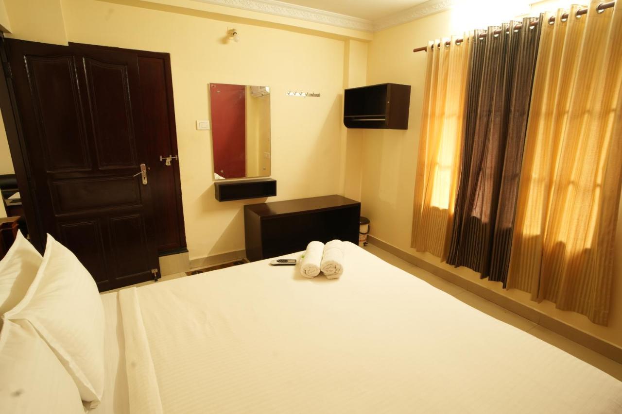 K V Suites Kochi Eksteriør bilde