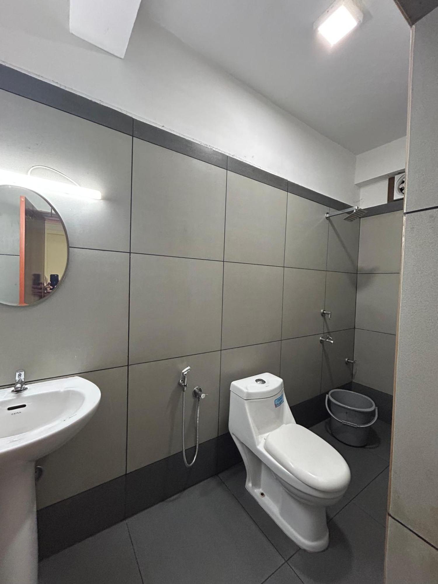 K V Suites Kochi Eksteriør bilde